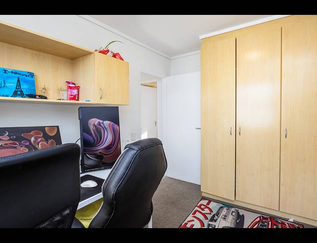 2 BEDROOM APARTMENT TO LET IN TYGER WATERFRONT